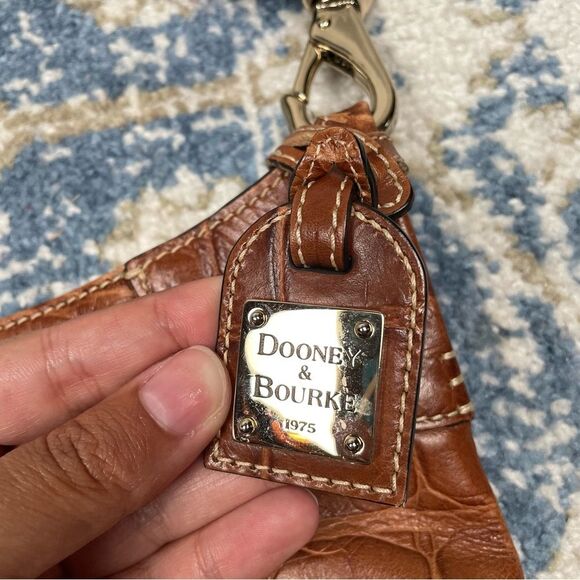 Dooney and Bourke Leather Cinzia Bag Crocodile Embossed Hobo Style Bag Brown - Picture 11 of 12